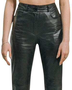 Hilda Leather black genuine lamb leather pants for women, classic jean style with 5 pockets and zip fastening.