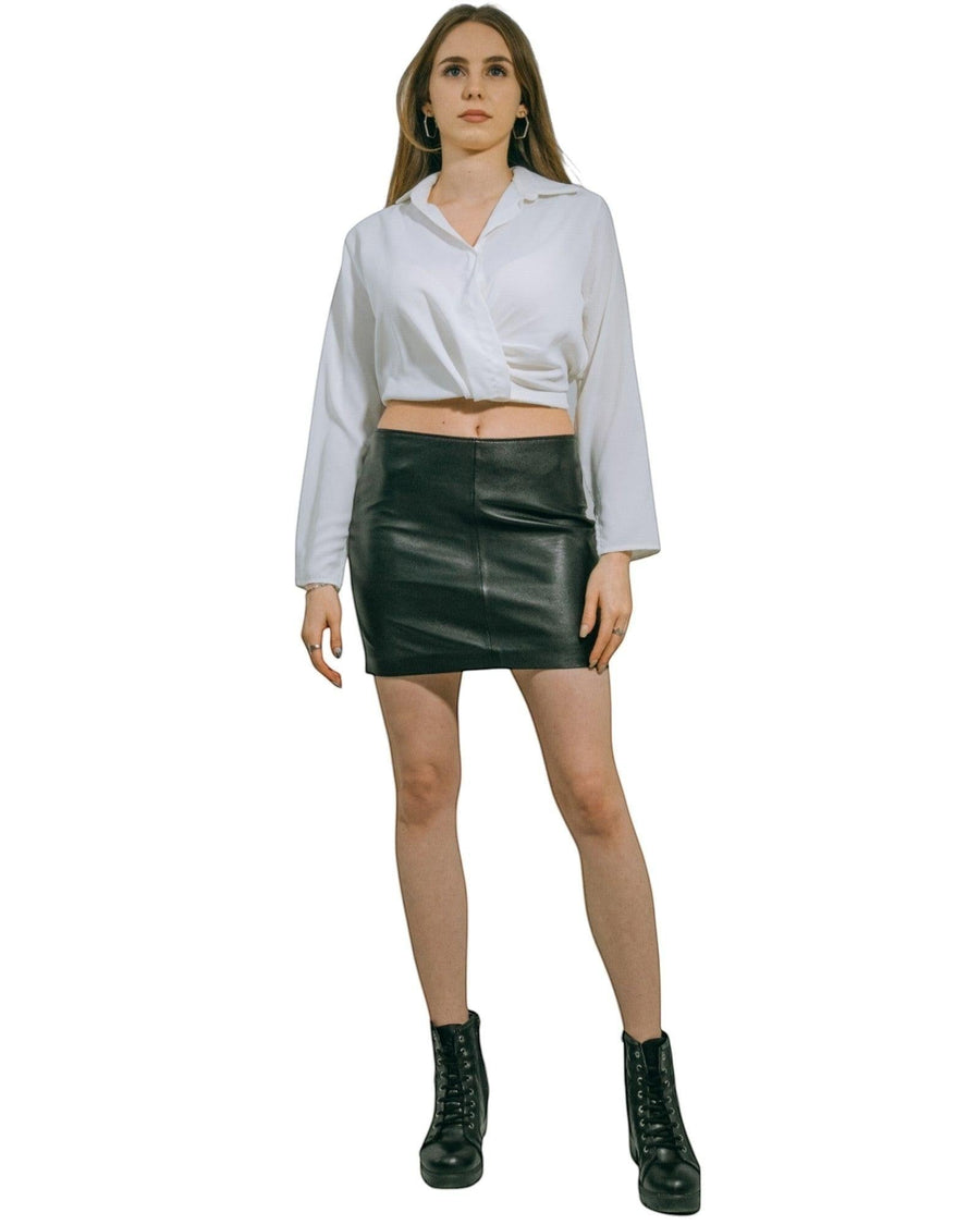 Hilda Leather black genuine lamb leather mini skirt with back zipper and lycra lining. Handmade for confident women.
