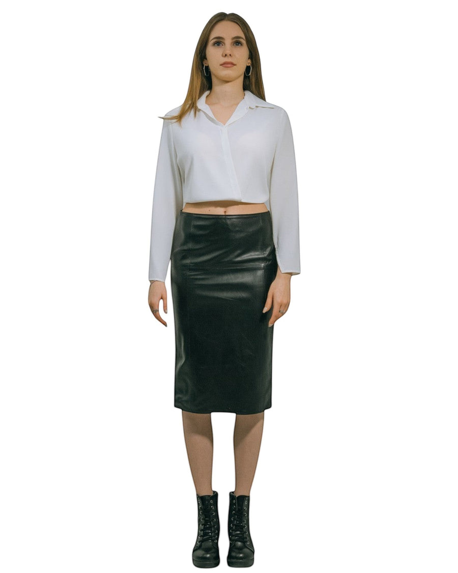 Hilda Leather black genuine lamb leather pencil skirt with back zipper and slit. Lycra lining.